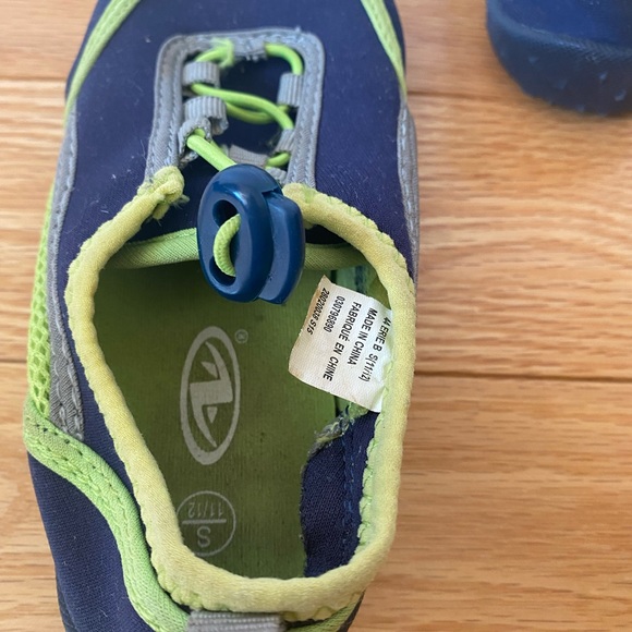 Water shoes S 11/12 - Picture 6 of 7